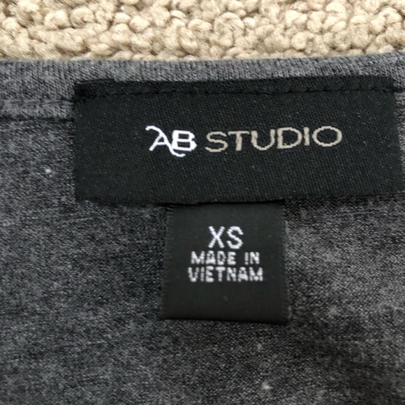 Women’s Ruffled Top - Picture 2 of 5